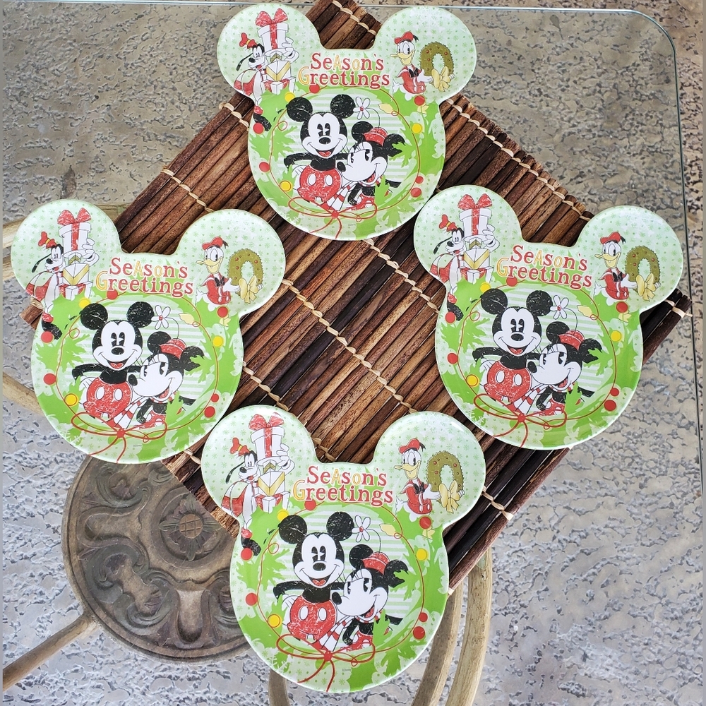 Mickey & Minnie Mouse Seasons Greetings Holiday Zak Plates Set of 4, Pre-owned